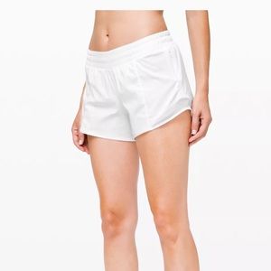NWT Lululemon Hotty Hot Short Long 4”